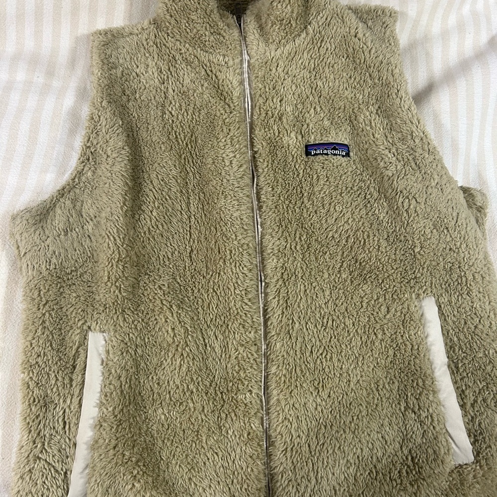 Patagonia Fleece Vest in khaki